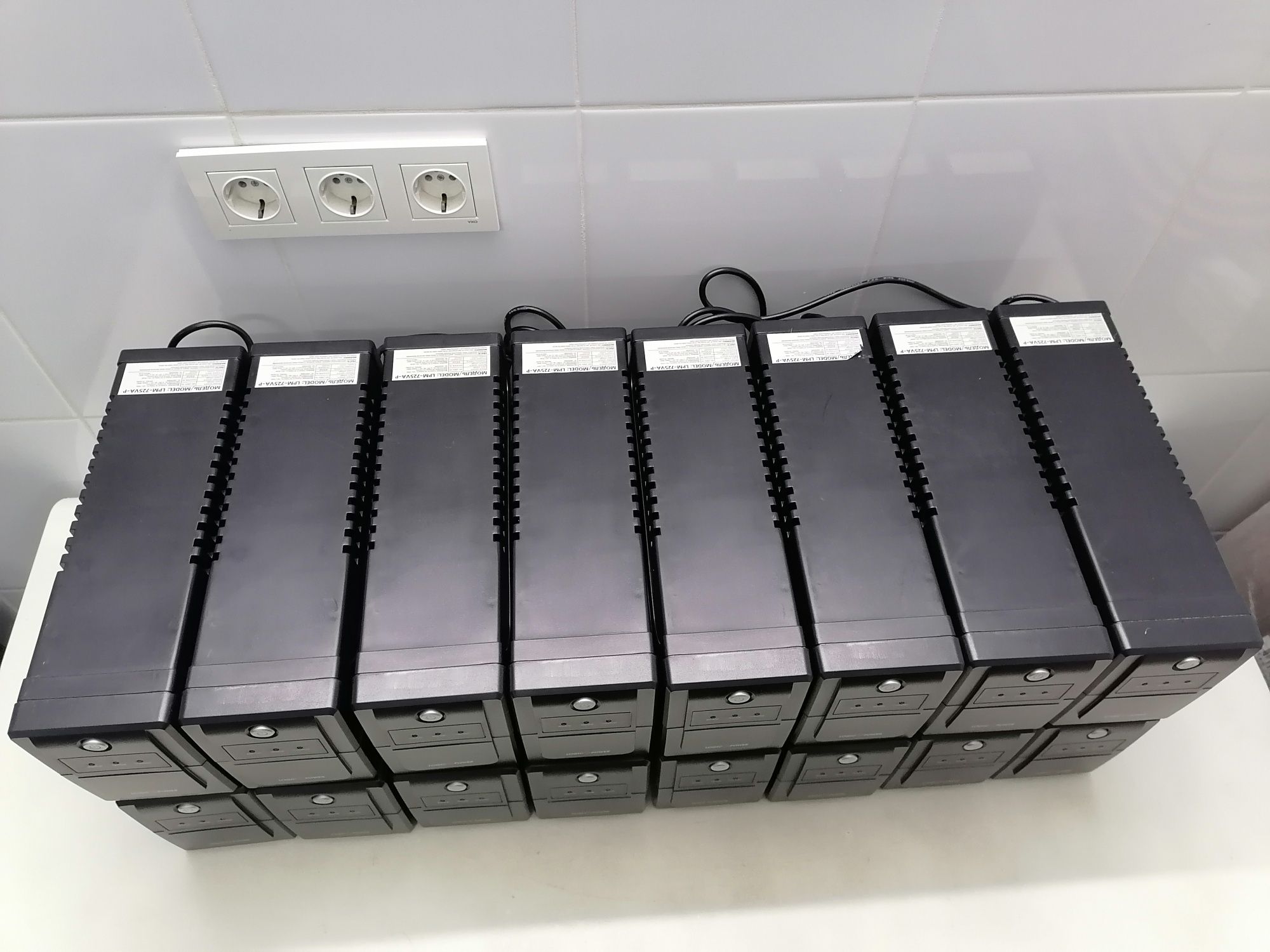 UPS, ББЖ, ДБЖ LogicPower LPM-725VA, LPM-700VA, 490W