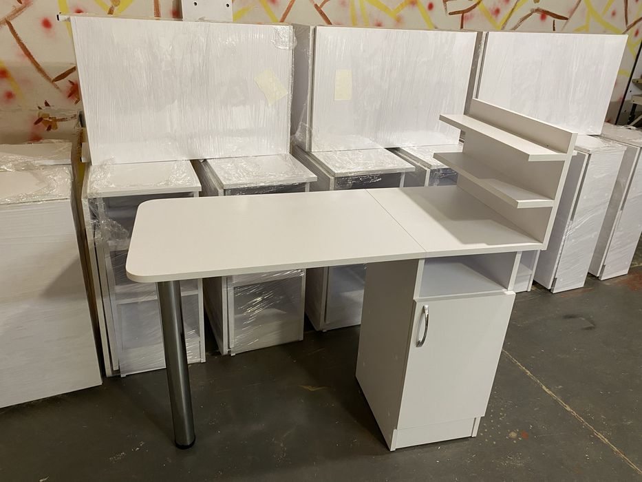 Стіл манікюрний. Стол маникюрный