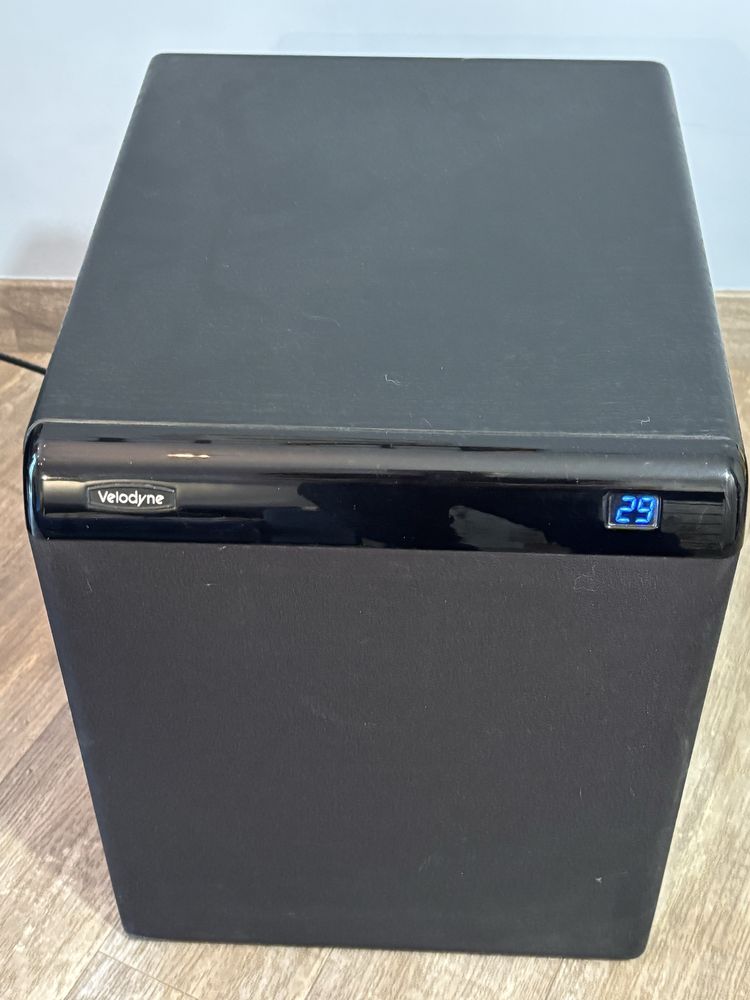 Сабвуфер Vеlodyne CHT-12QR