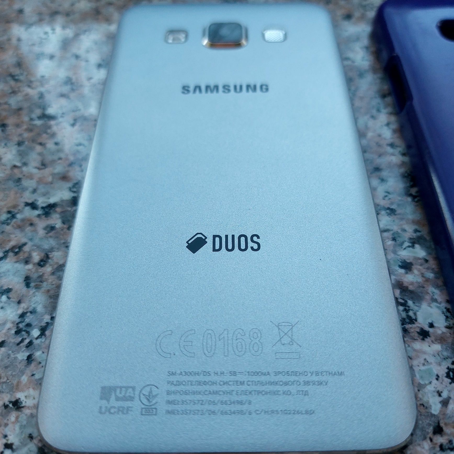 Смартфон Samsung A300H/DS Galaxy A3 Silver  duos