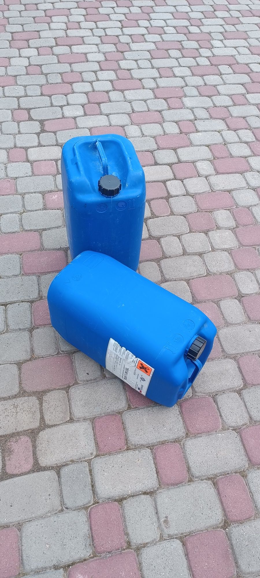 Пластикові каністри 30л