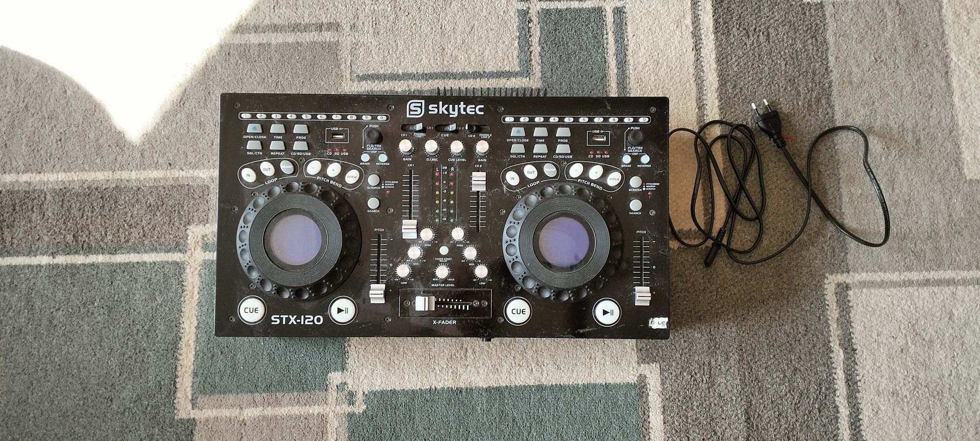 Konsola dj skytec STX-120