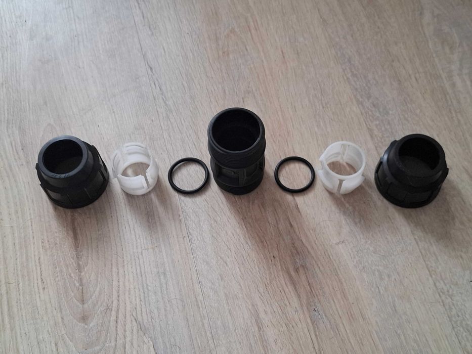 Złączka skręcana prosta równoprzelotowa Ø32mm do rur PE wodnych