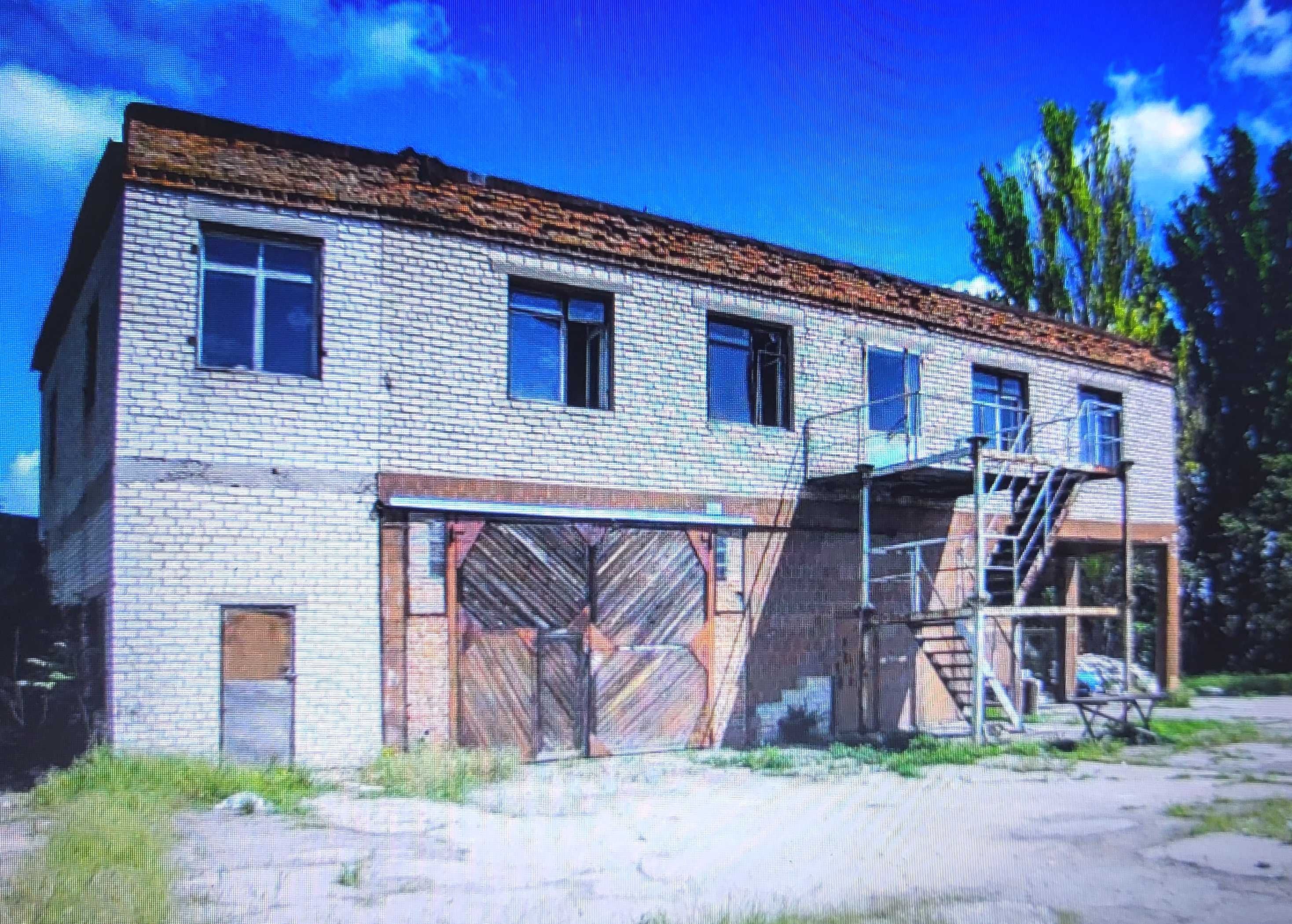 Оренда виробничого комплекса выльного призначення вул. Сонячна.
