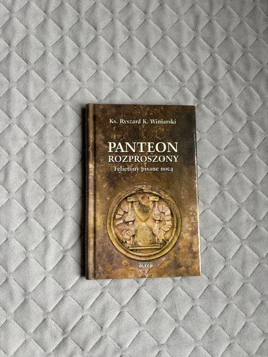 Panteon Rozproszony Feluetony pisane nocą.
