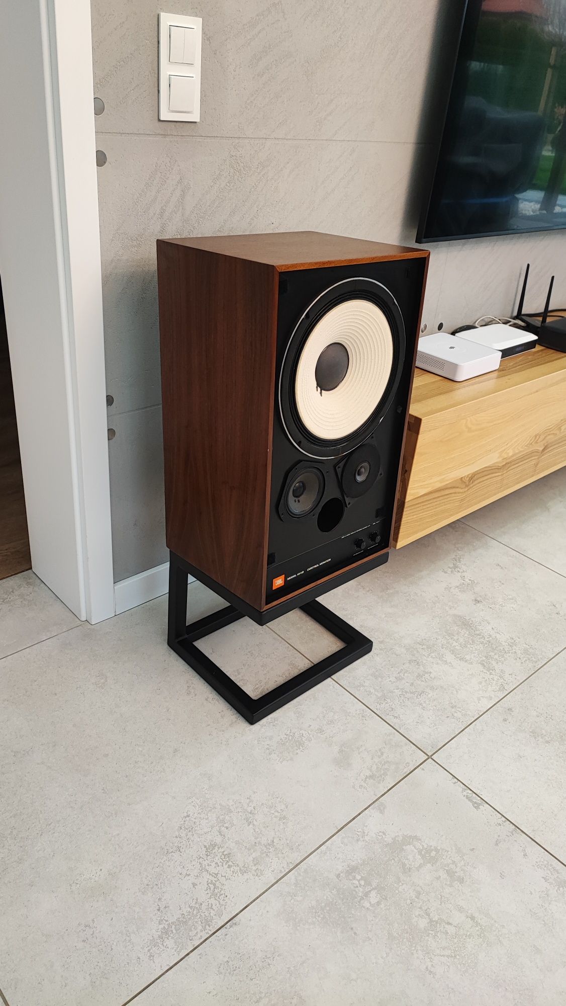 Kolumny JBL 4311b