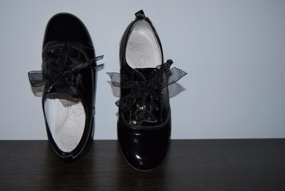 Eleganckie buty dla dziewczynki