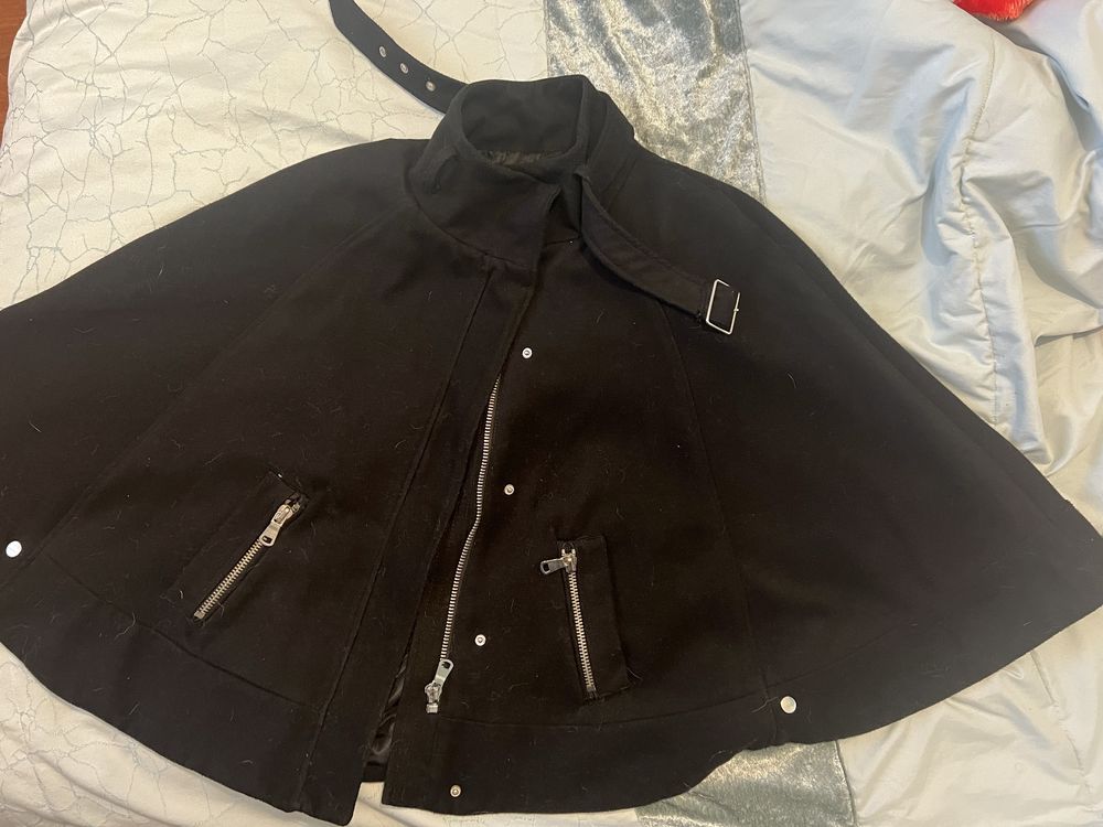 Vende-se poncho stradivarius Tam M