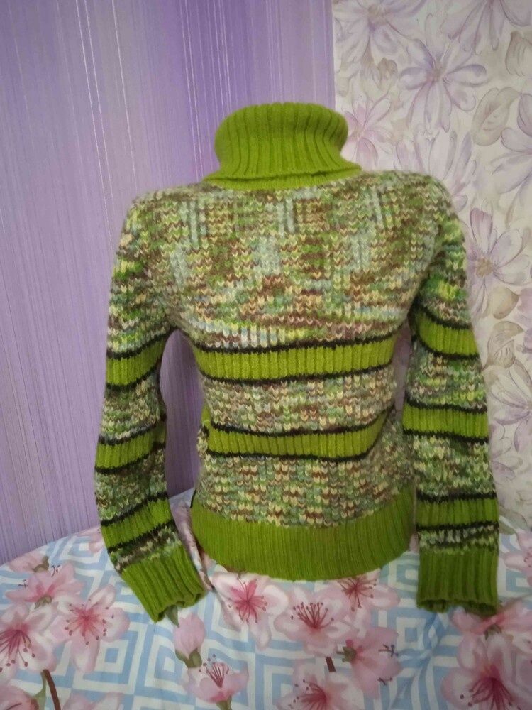 Теплый свитер мохер