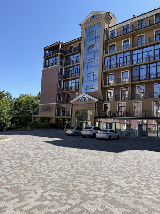 Продаж квартири з паркінгом ЖК Фелічіта , 60м2