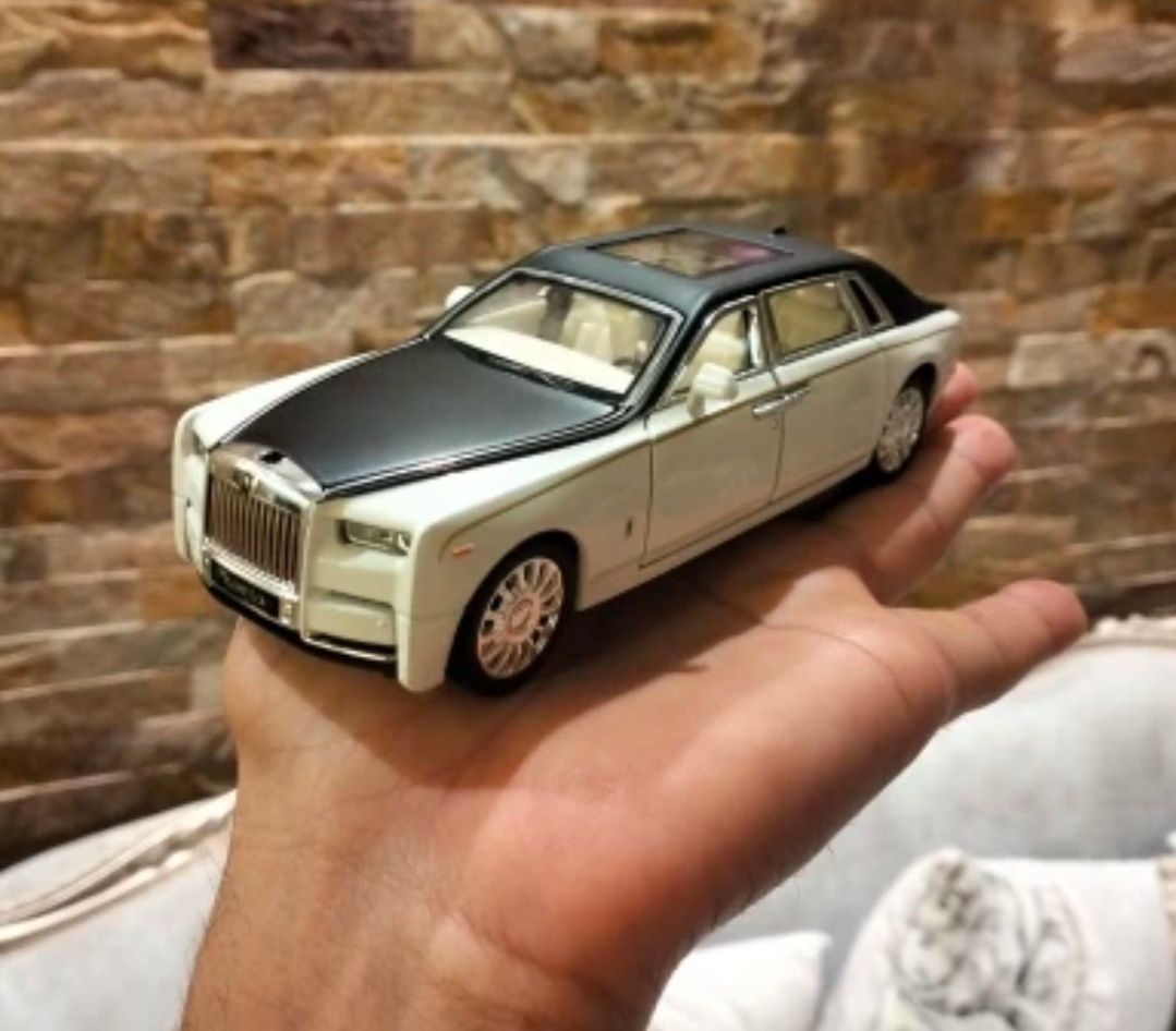 Коллекционная машина Rolls-Royce phantom