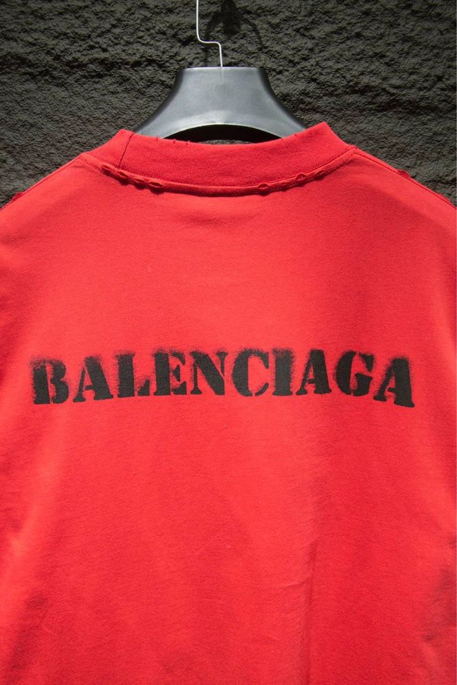 Футболка Balenciaga