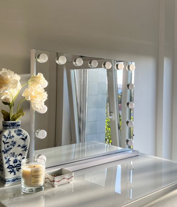 Espelho com luz e USB