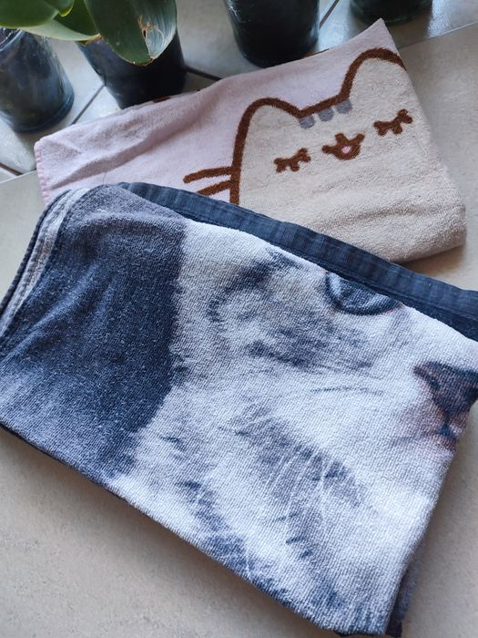 Dwa duże ręczniki kąpielowe