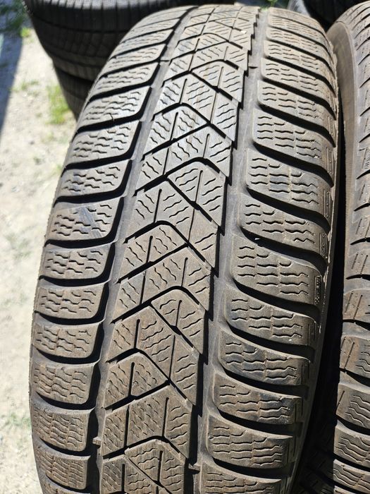 4szt 215/65/17 Pirelli 5-6.2mm dot3822r ZIMA