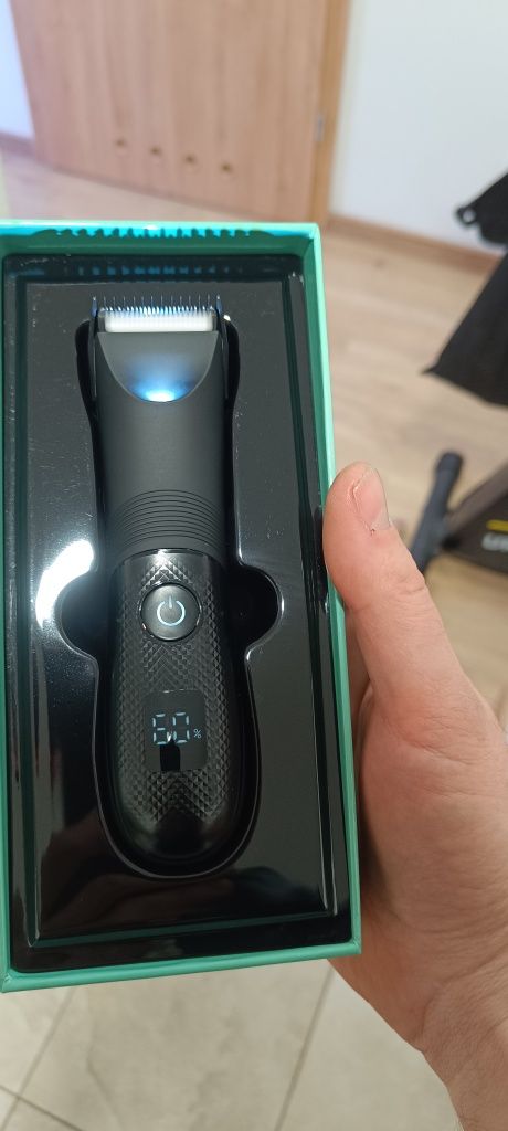 NOWY Trymer do włosów, bezprzewodowy, bateria 600MAH! , Lcd, 7000 obr/