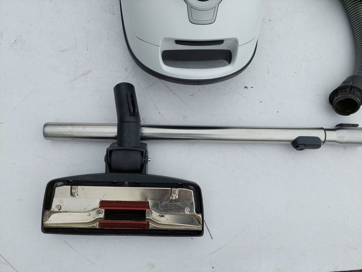 Odkurzacz miele s8340