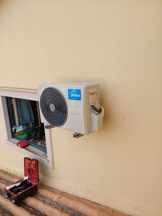 Instalação,fornecimento,manutenção de Ar Condicionado, Bombas de calor