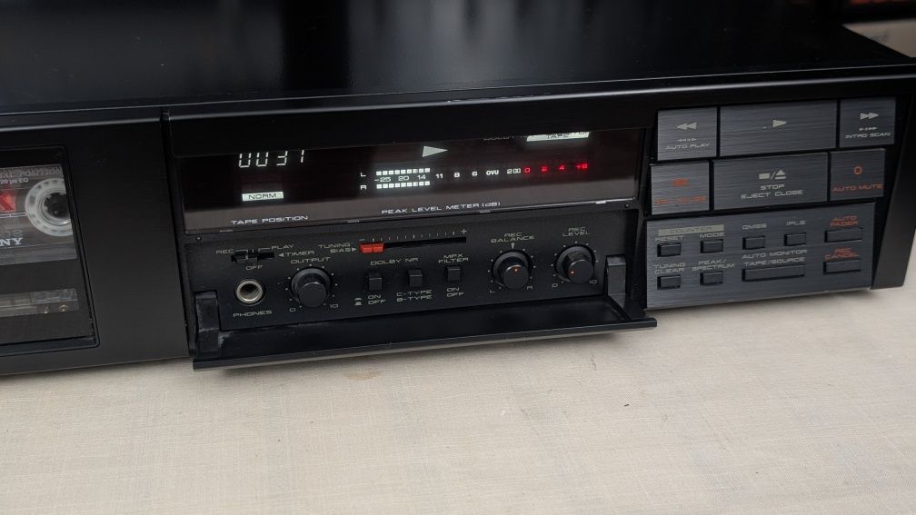 AKAI GX-9 Kultowy magnetofon kasetowy