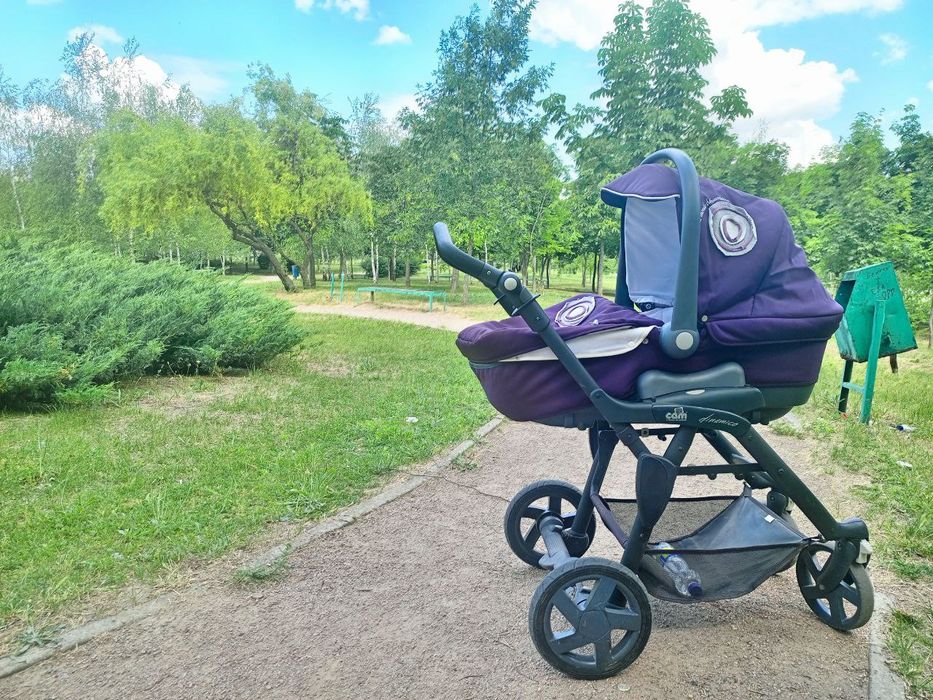 Продам  коляску 3 в 1.