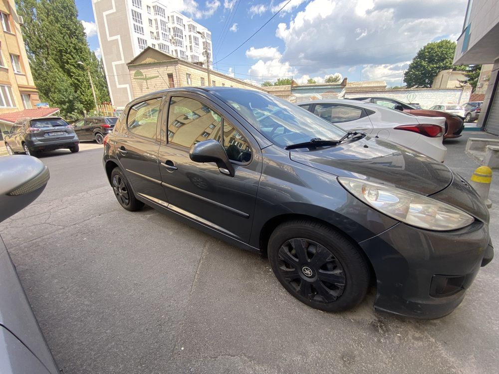 Продам Peugeot 207