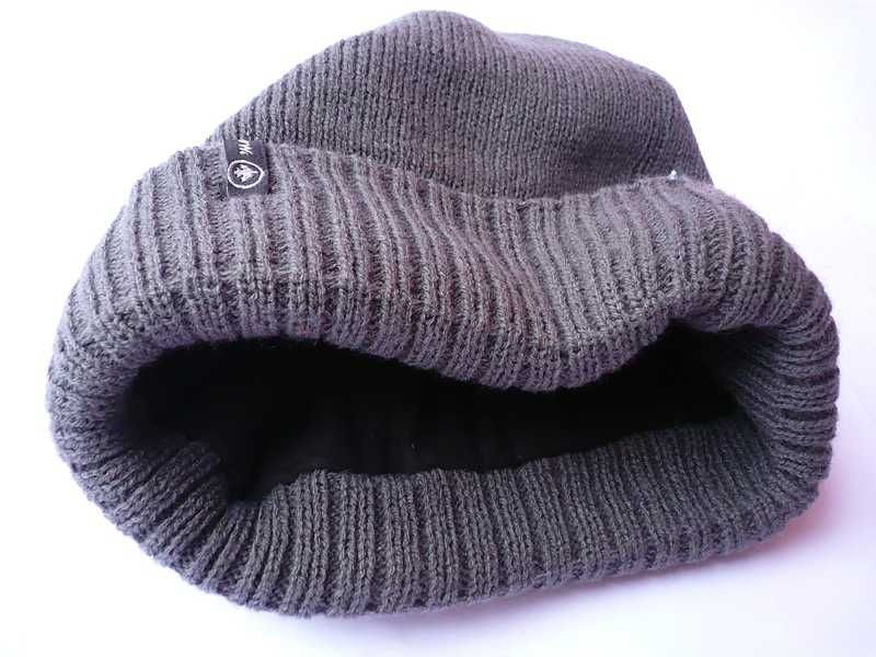 Czapka szara McKenzie z Norwegii siwa na zimę zimowa narty na co dzień