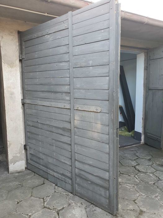 brama do garażu drewniana