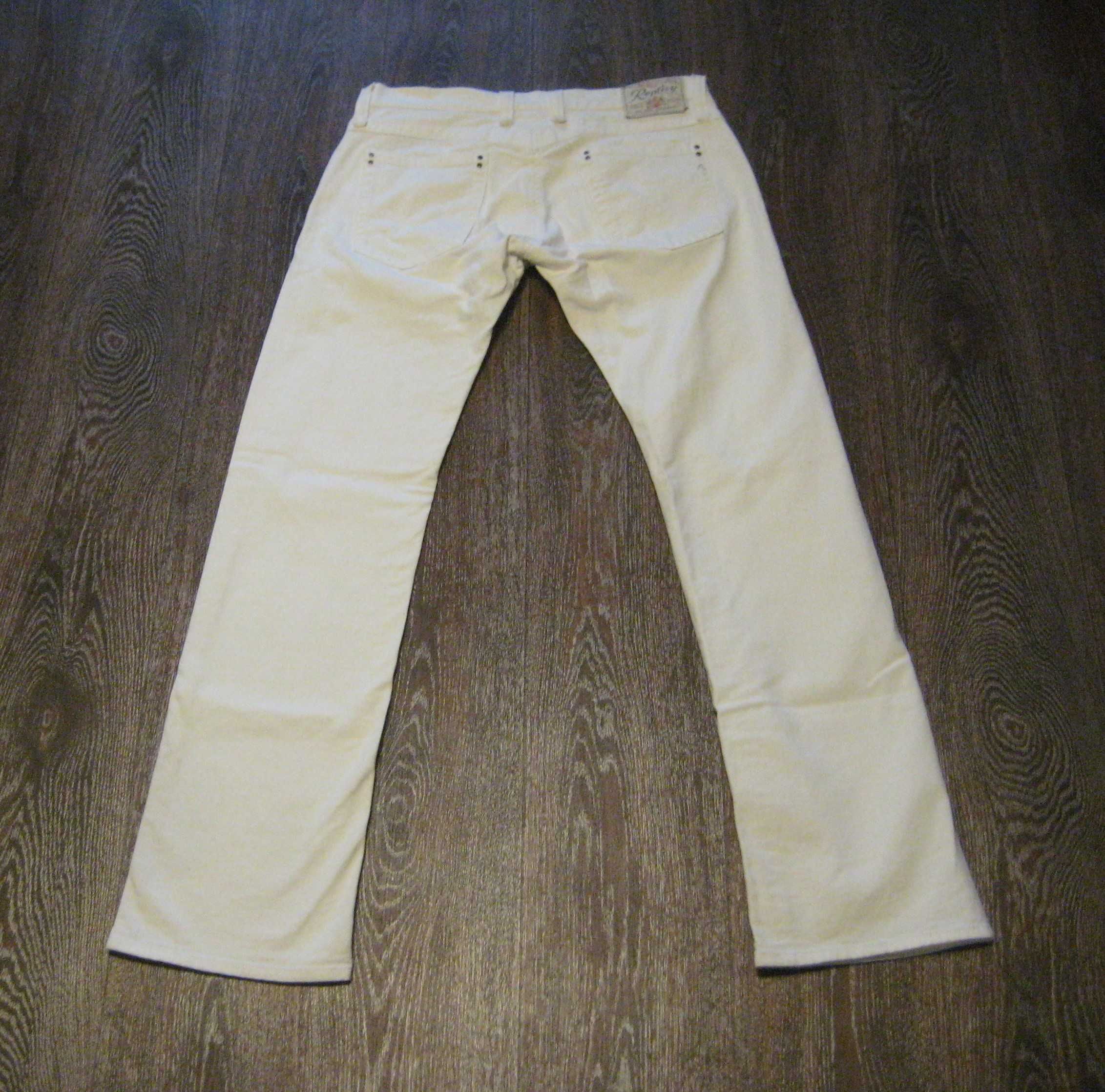 Мужские джинсы REPLAY. Размер 52-54. Цвет белый.