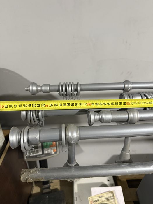 В продаже Карнизы 3м