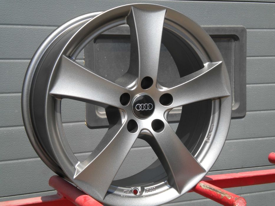 Nowe felgi aluminiowe Dezent 17 5x112 Audi A4 A6 Q3 Q5 Grafitowe
