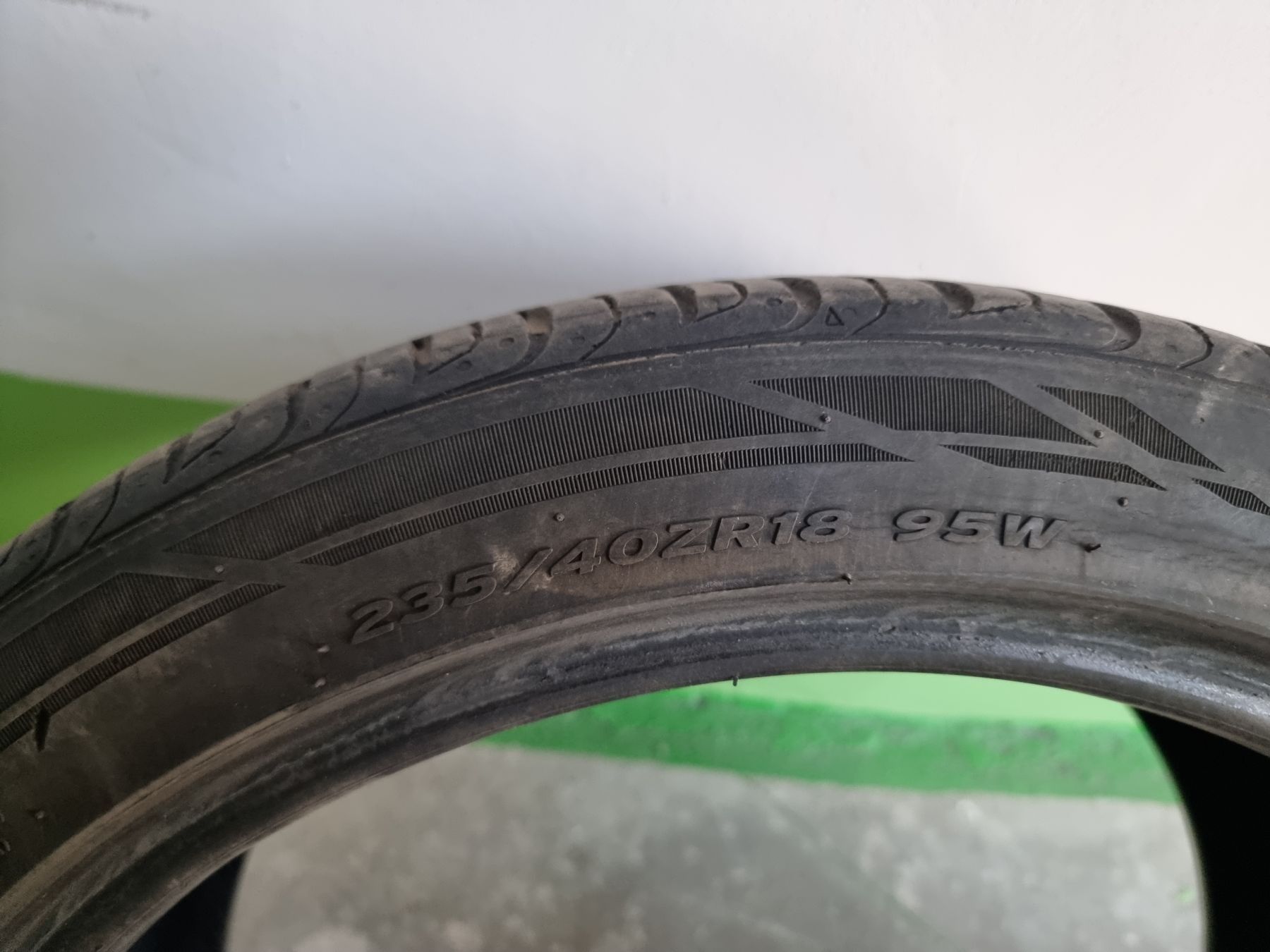 Продам шины Hankook Ventus S1 noble² 235/40zr18.
