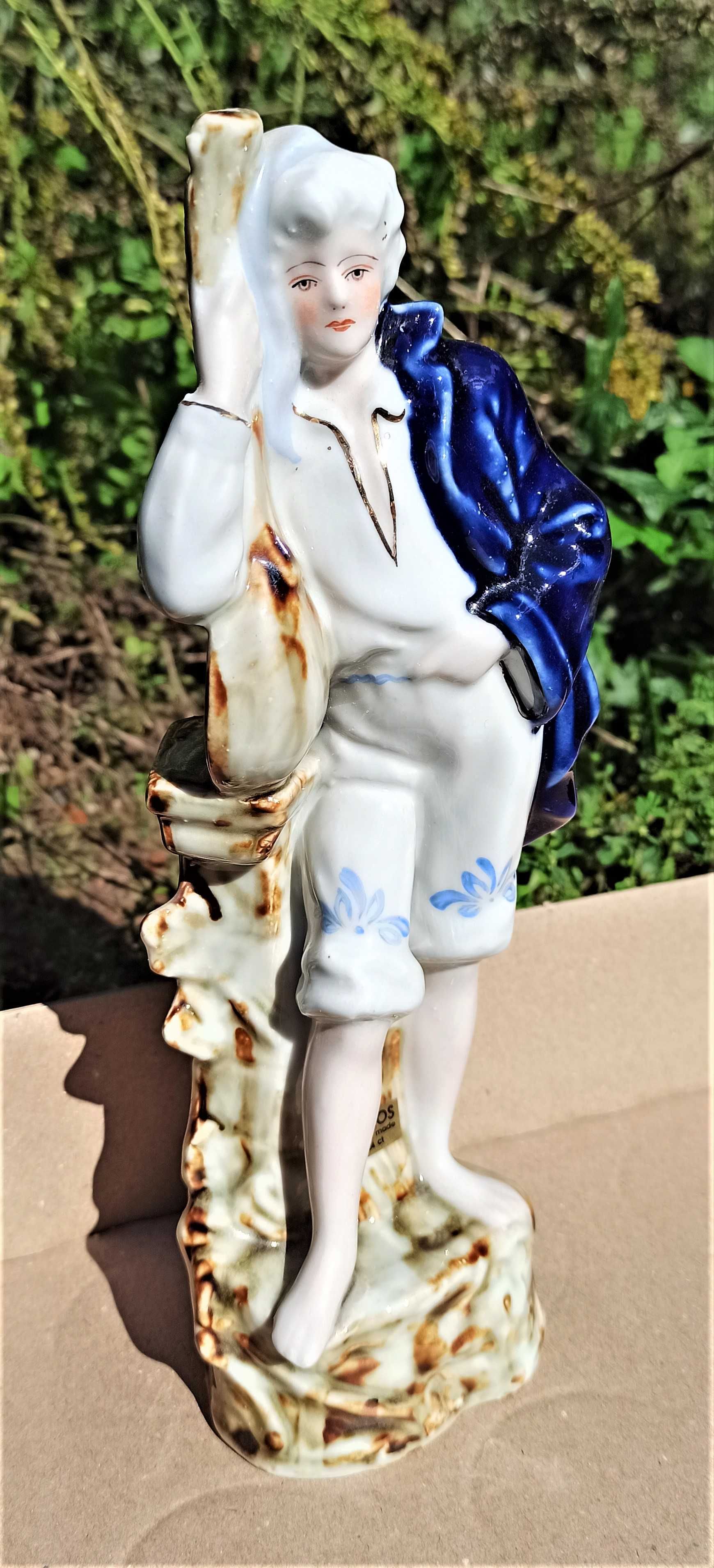 DIKOLENKO figurka porcelanowa KAWALER Z MANDOLINĄ sygn super stan