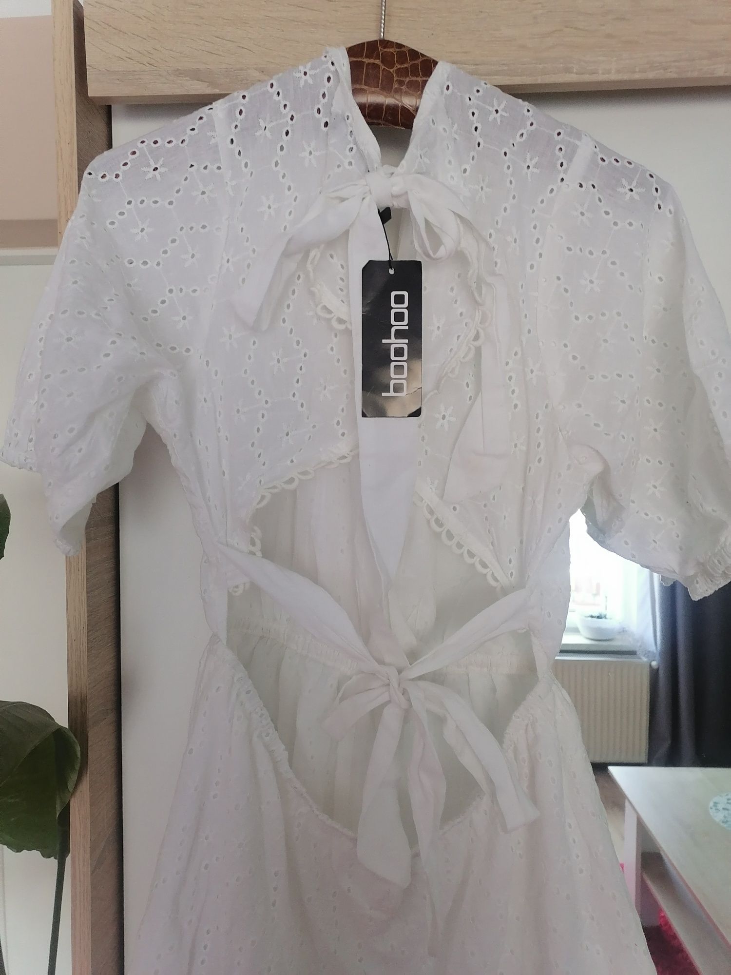 Boohoo kombinezon ażurowy biały xxl 44