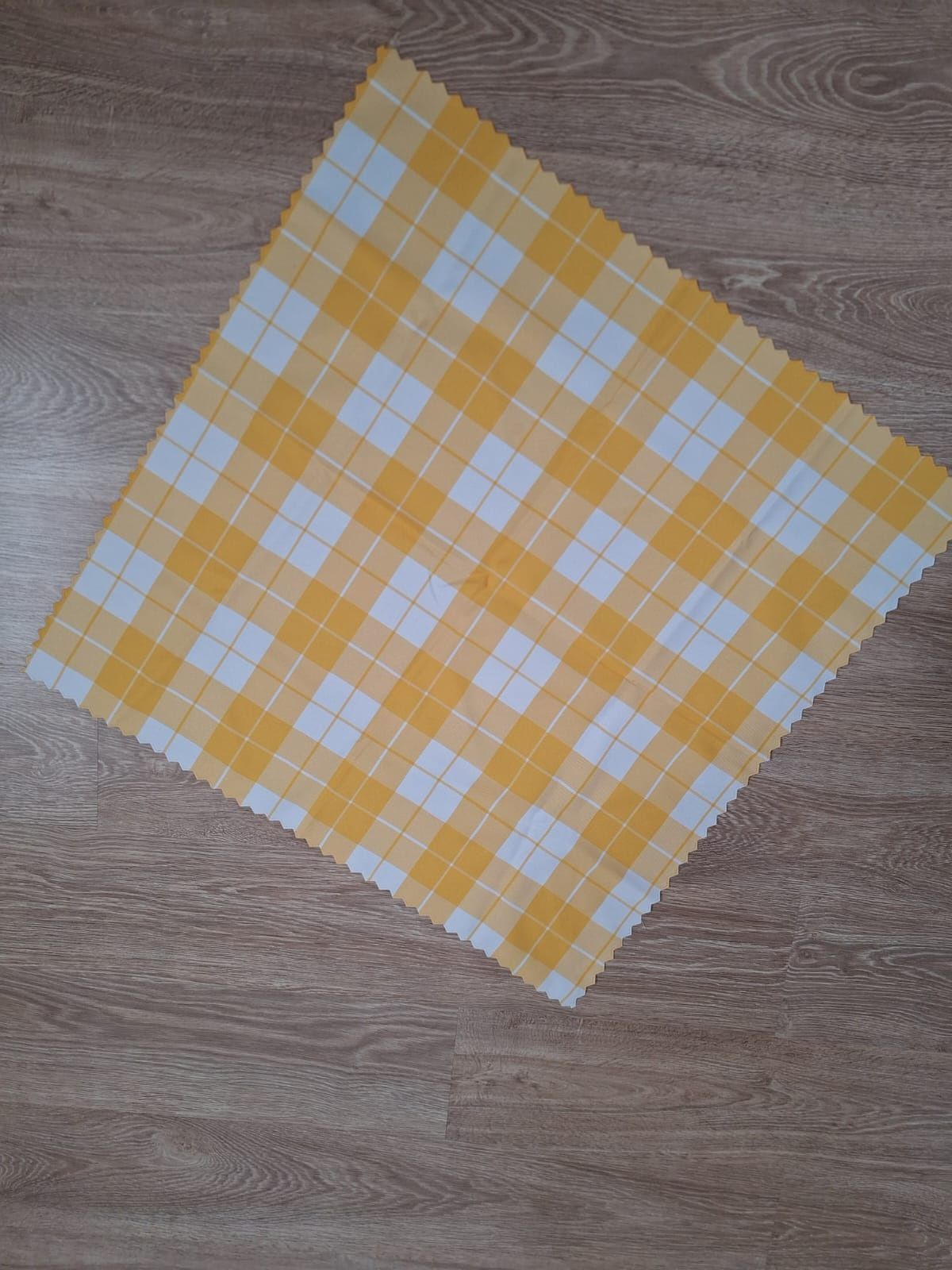 Obrus kolorowy 75x75cm