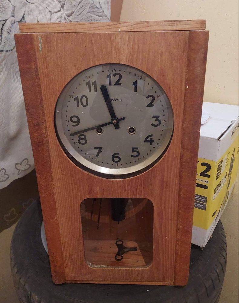 Zegar ścienny vintage drewniany kolekcjonerski z 1976 r