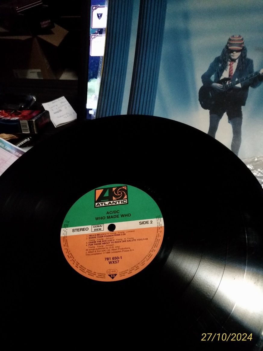 Ac/dc disco imaculado!