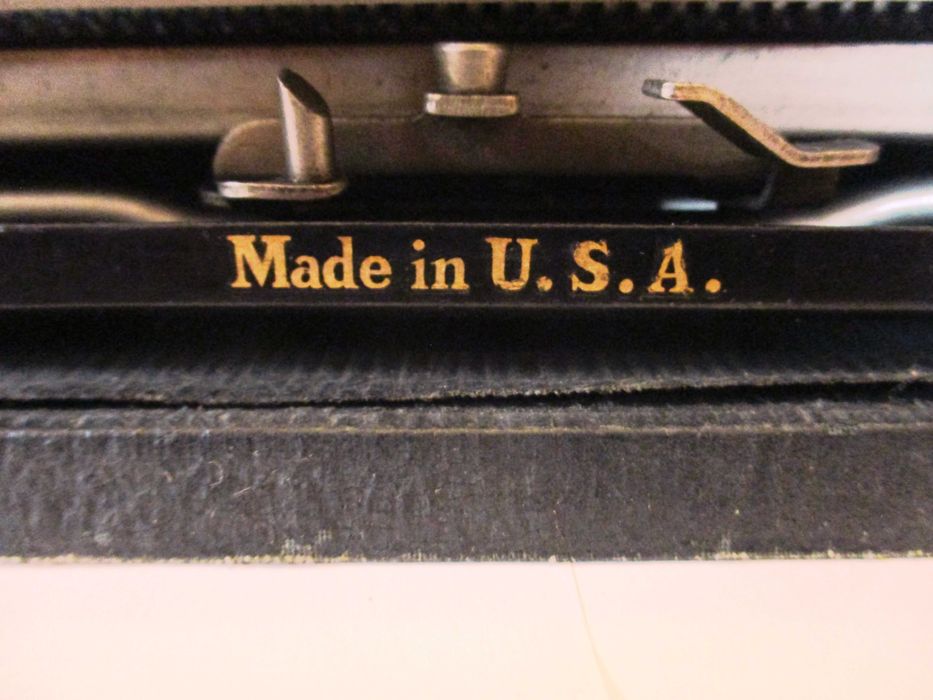 Seculo XX - Maquina de escrever Remington Portable