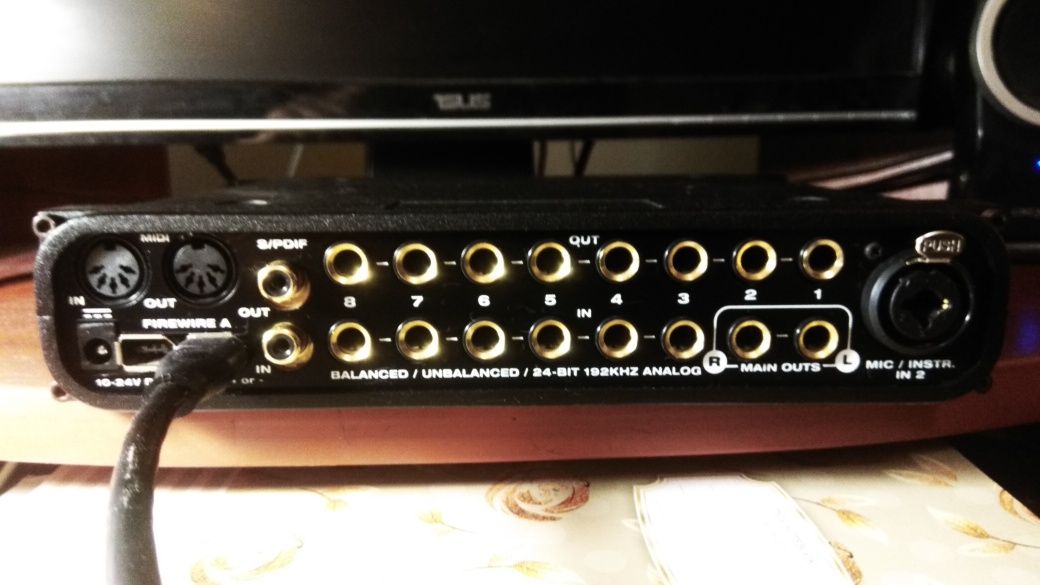 Зовнішня студійна звукова карта Motu Ultralite MK3 FireWire 192 kHz