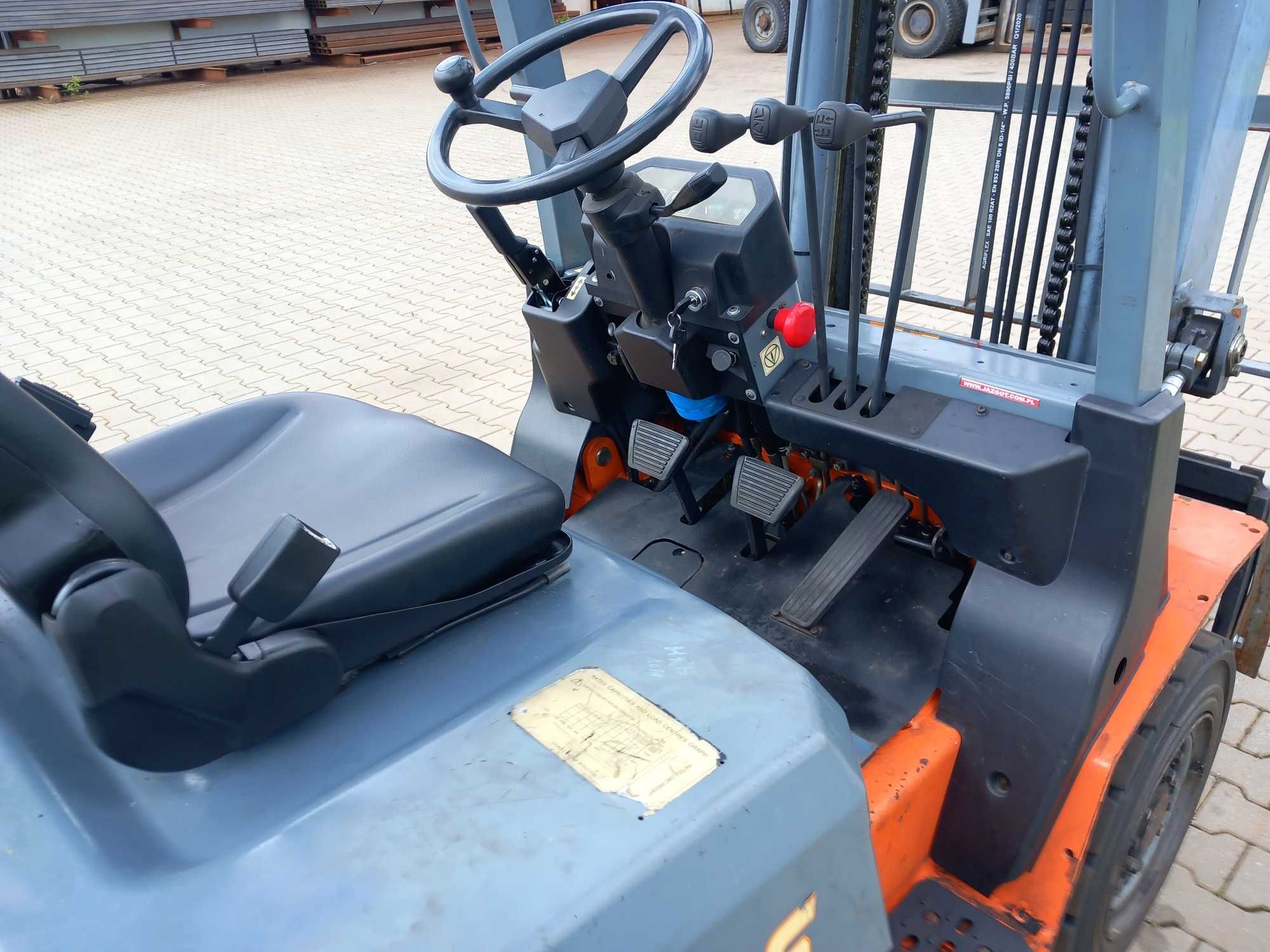 Wózek Widłowy Spalinowy 2,5t Maszt 3,3m Diesel