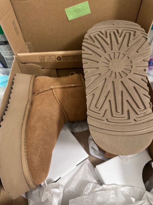 Продаю зимові UGG