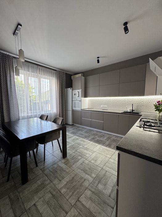 Продаж будинку з новим ремонтом