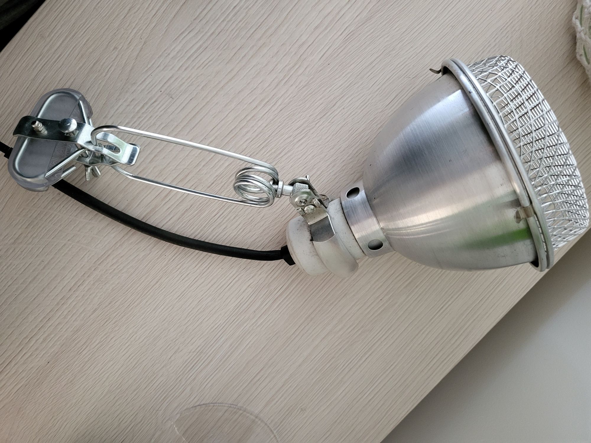 Lampa grzewcza  z mocowaniem oprawado terrarium