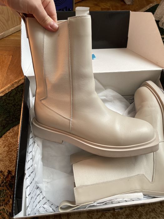 Челсі жіночі шкіряні молочні