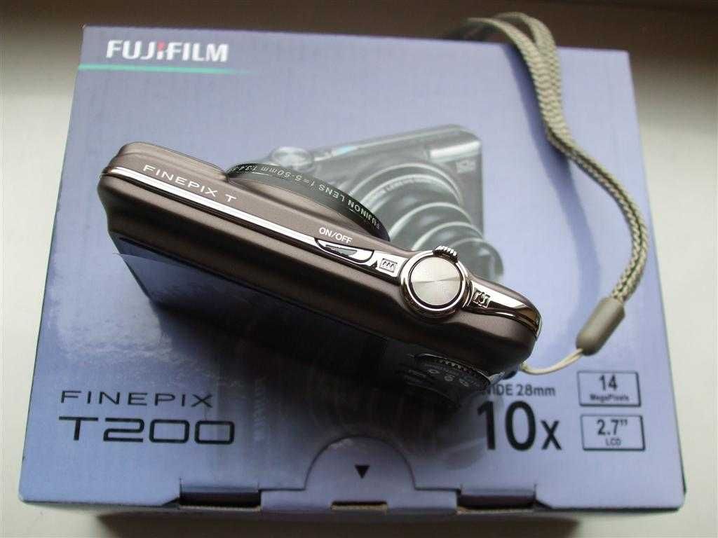 Fujifilm T200,14MPixeis,HD Movie,10xoptico;Panorama; ler anuncio