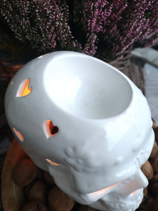 Kominek zapachowy halloween świecznik lampion na t-light czaszka