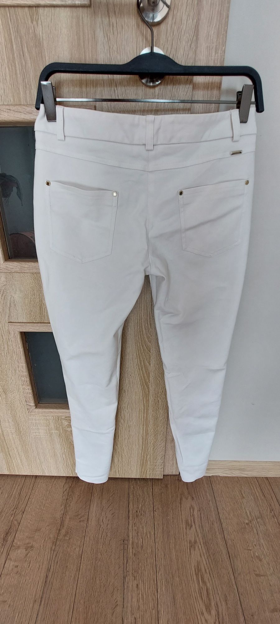 Białe spodnie Guess Marciano