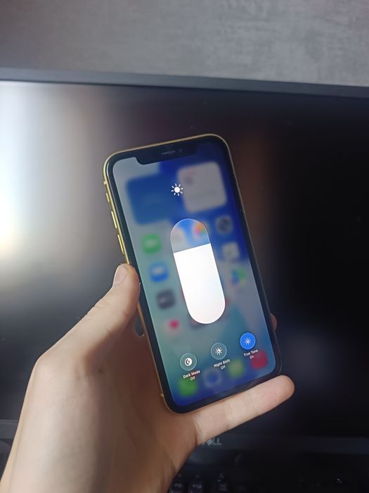 iPhone 11 64gb r-sim