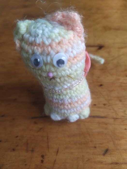 Котенко, вязанный. Ручная работа.