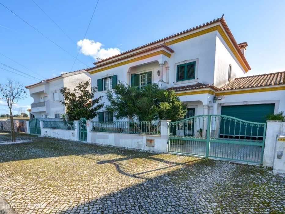 Fantástica Moradia T6 em Almeirim