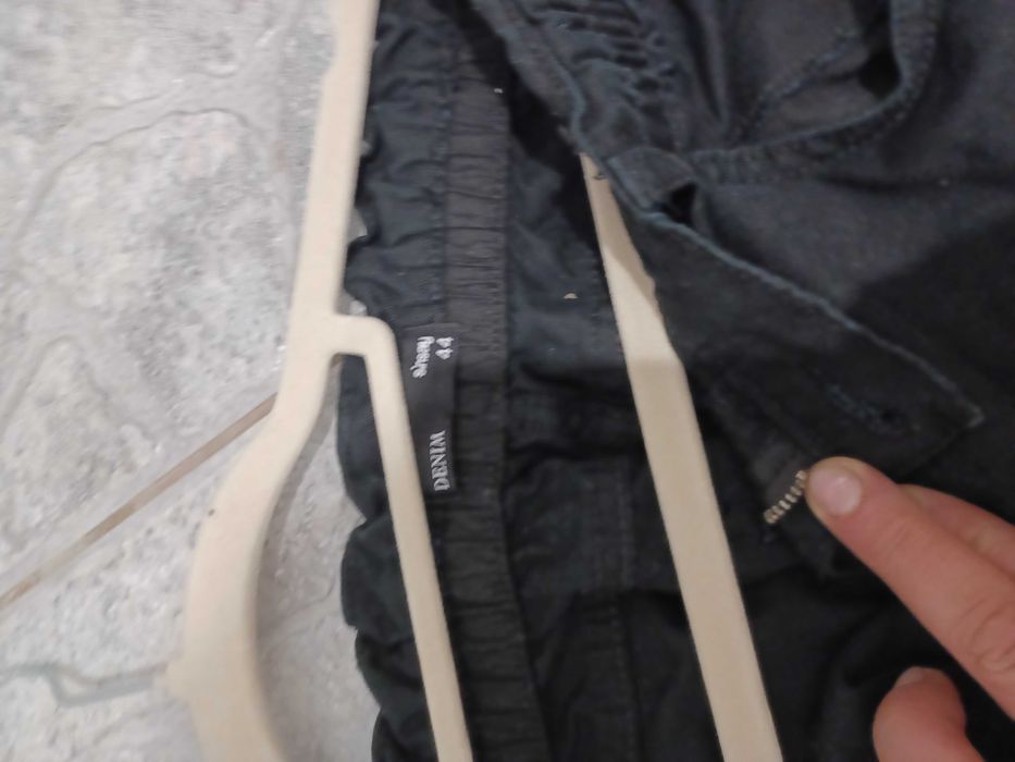 Męskie używane spodnie rozmiar 44u